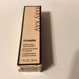 Luminous Wear liquid foundation (Timewise) Beige 6